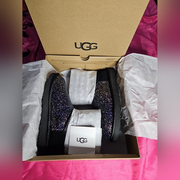 NIB UGG Women's Mini Bow Cosmos Boots 9 - Picture 7 of 10